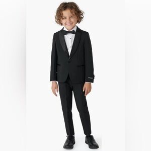 Kids' Jet Set Black Two-Piece Tuxedo Suit (6)